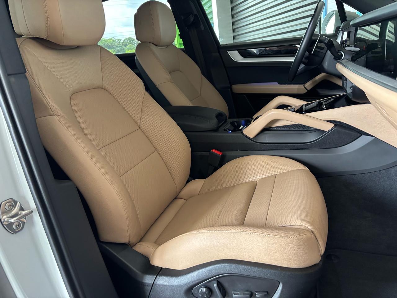 Porsche Cayenne AWD 2025