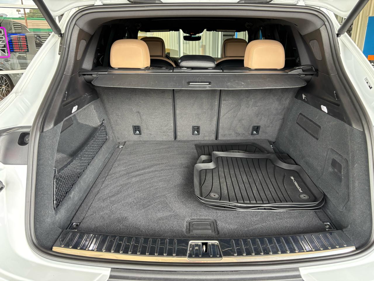 Porsche Cayenne AWD 2025