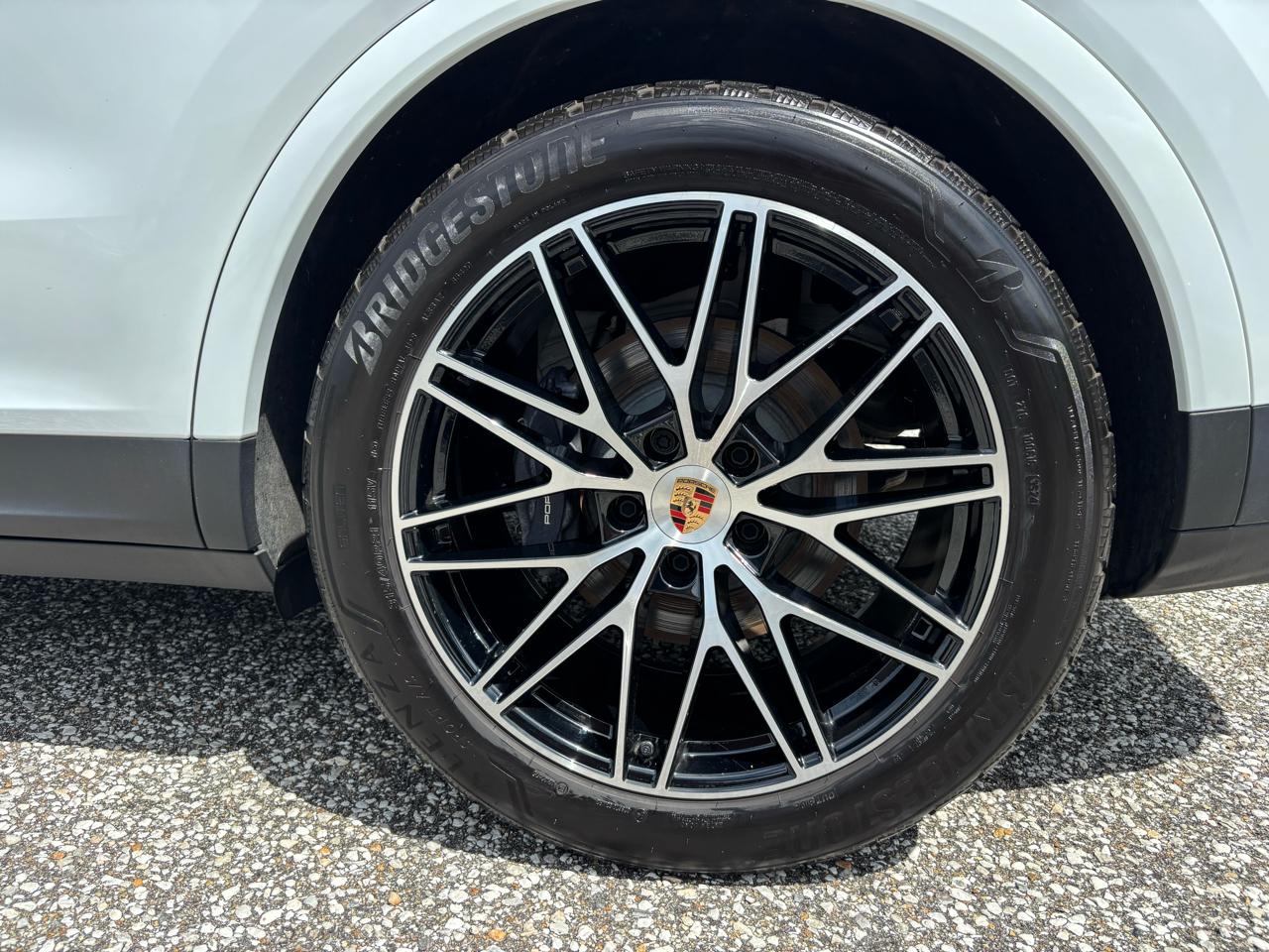 Porsche Cayenne AWD 2025