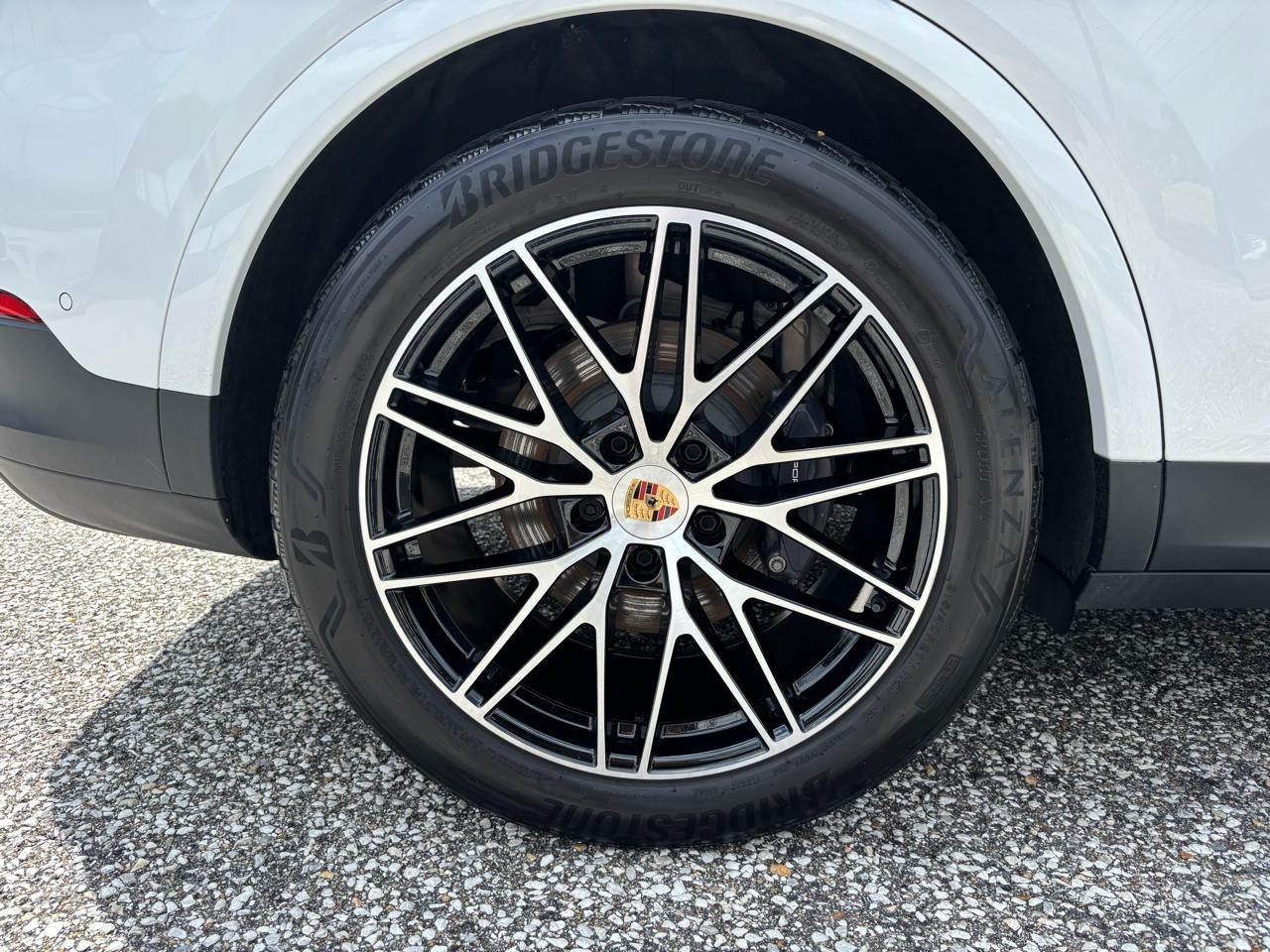 Porsche Cayenne AWD 2025