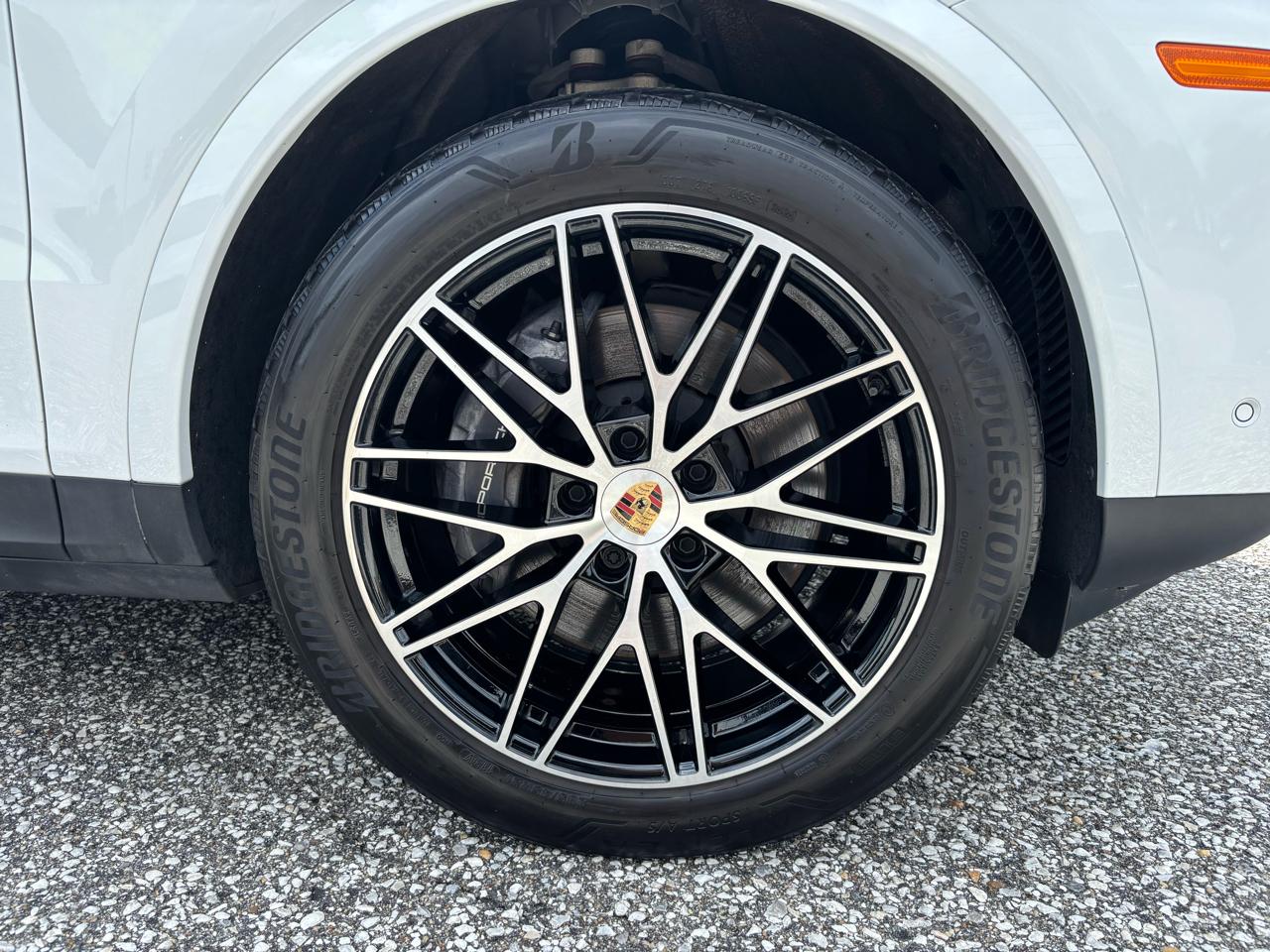 Porsche Cayenne AWD 2025