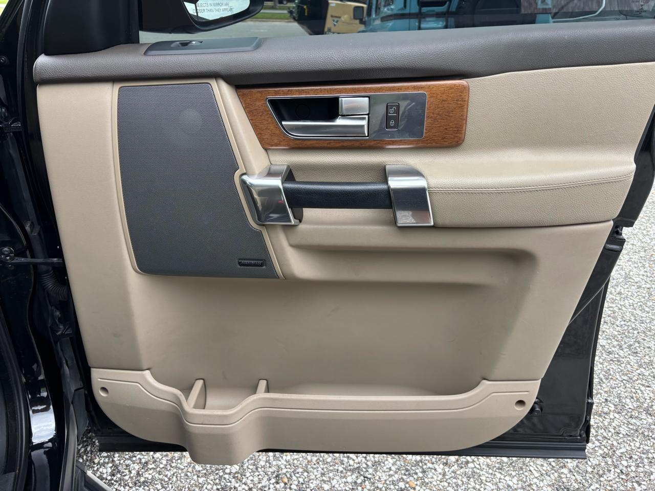 Land Rover LR4 4WD 4dr HSE Silver Edition 2016