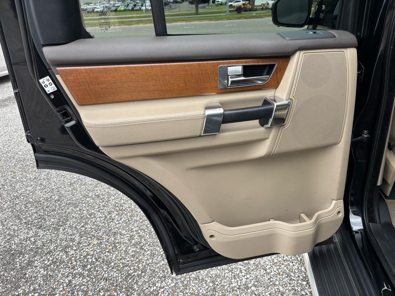 Land Rover LR4 4WD 4dr HSE Silver Edition 2016