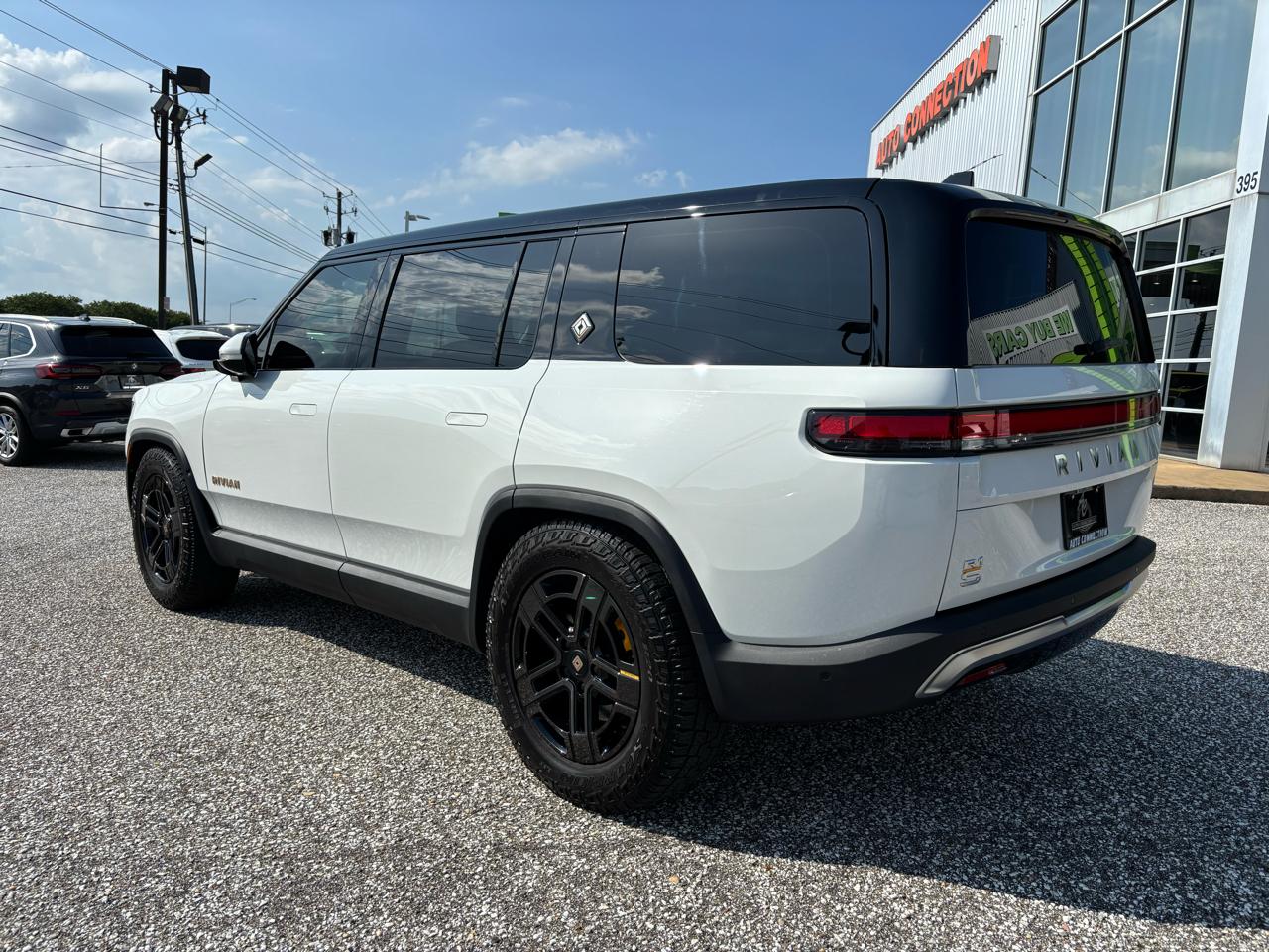 Rivian R1S Adventure Quad-Motor Large Pack 2024