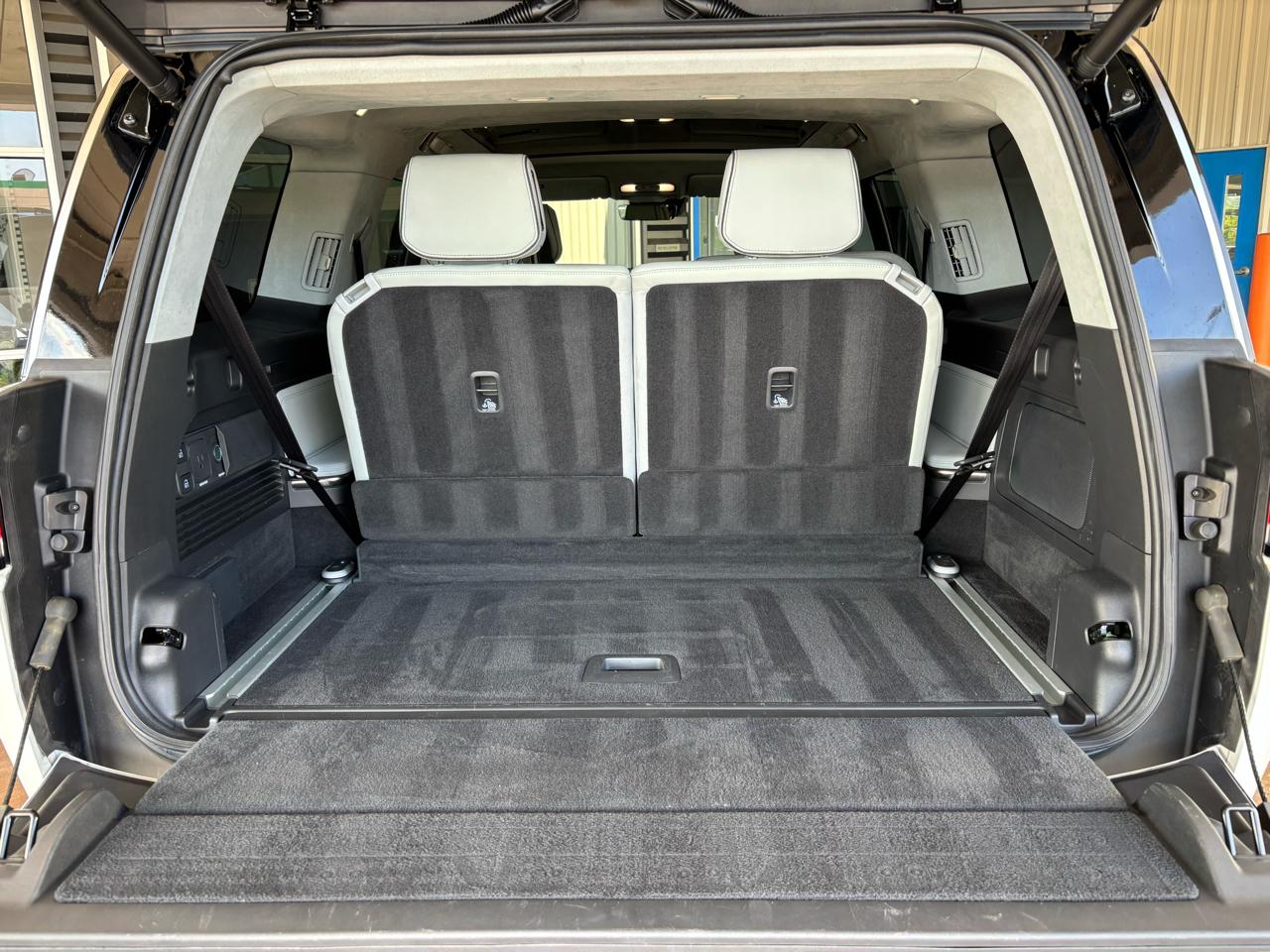 Rivian R1S Adventure Quad-Motor Large Pack 2024