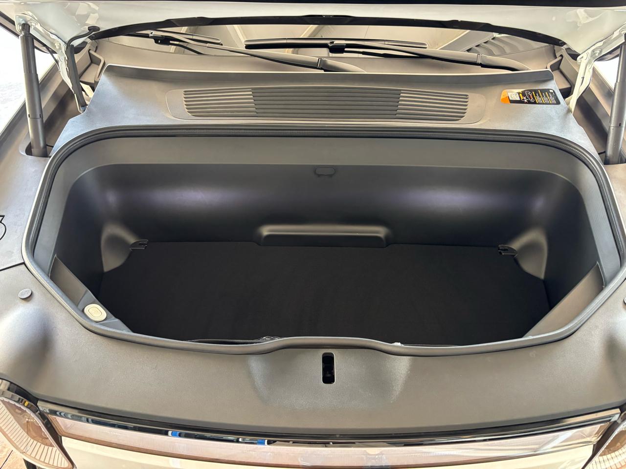 Rivian R1S Adventure Quad-Motor Large Pack 2024