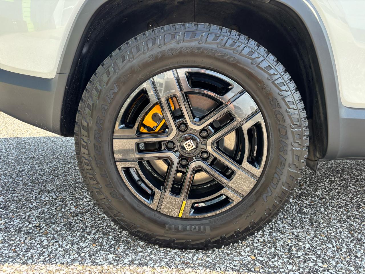 Rivian R1S Adventure Quad-Motor Large Pack 2024