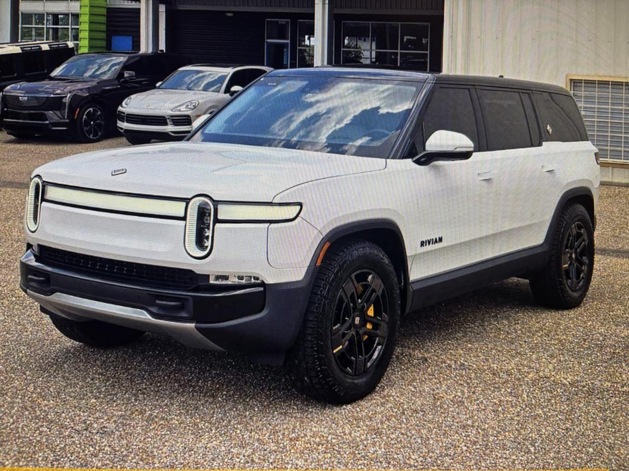 Rivian R1S Adventure Quad-Motor Large Pack 2024