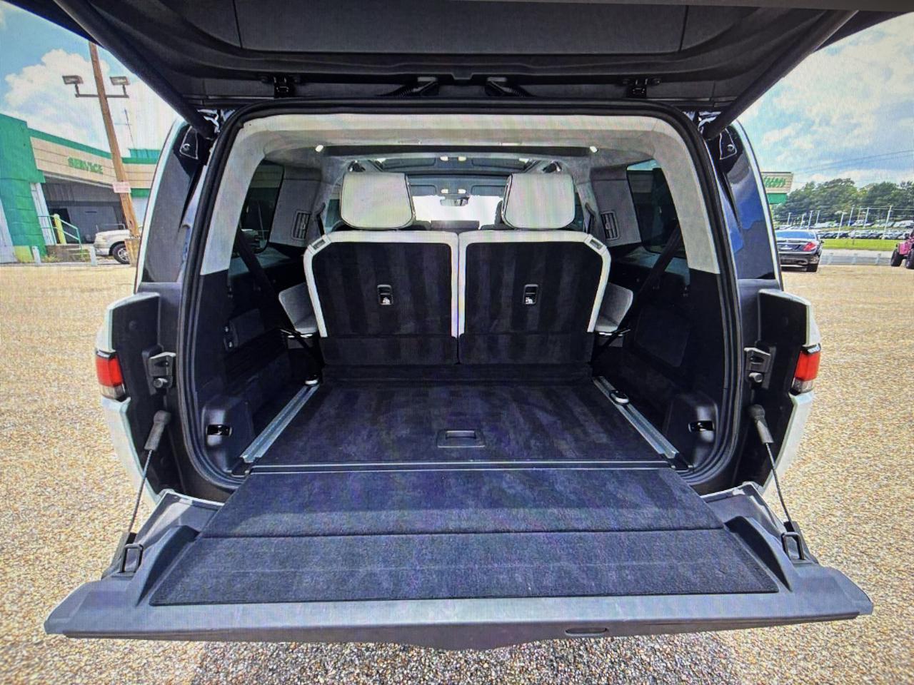 Rivian R1S Adventure Quad-Motor Large Pack 2024