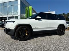 2024 Rivian R1S 