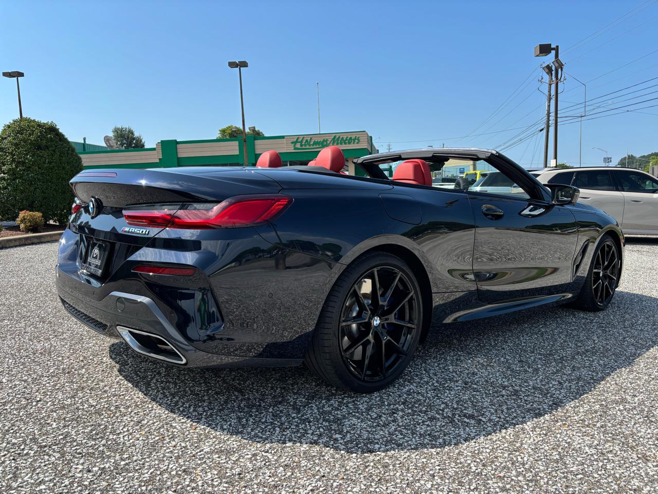BMW 8 Series M850i xDrive Convertible 2024