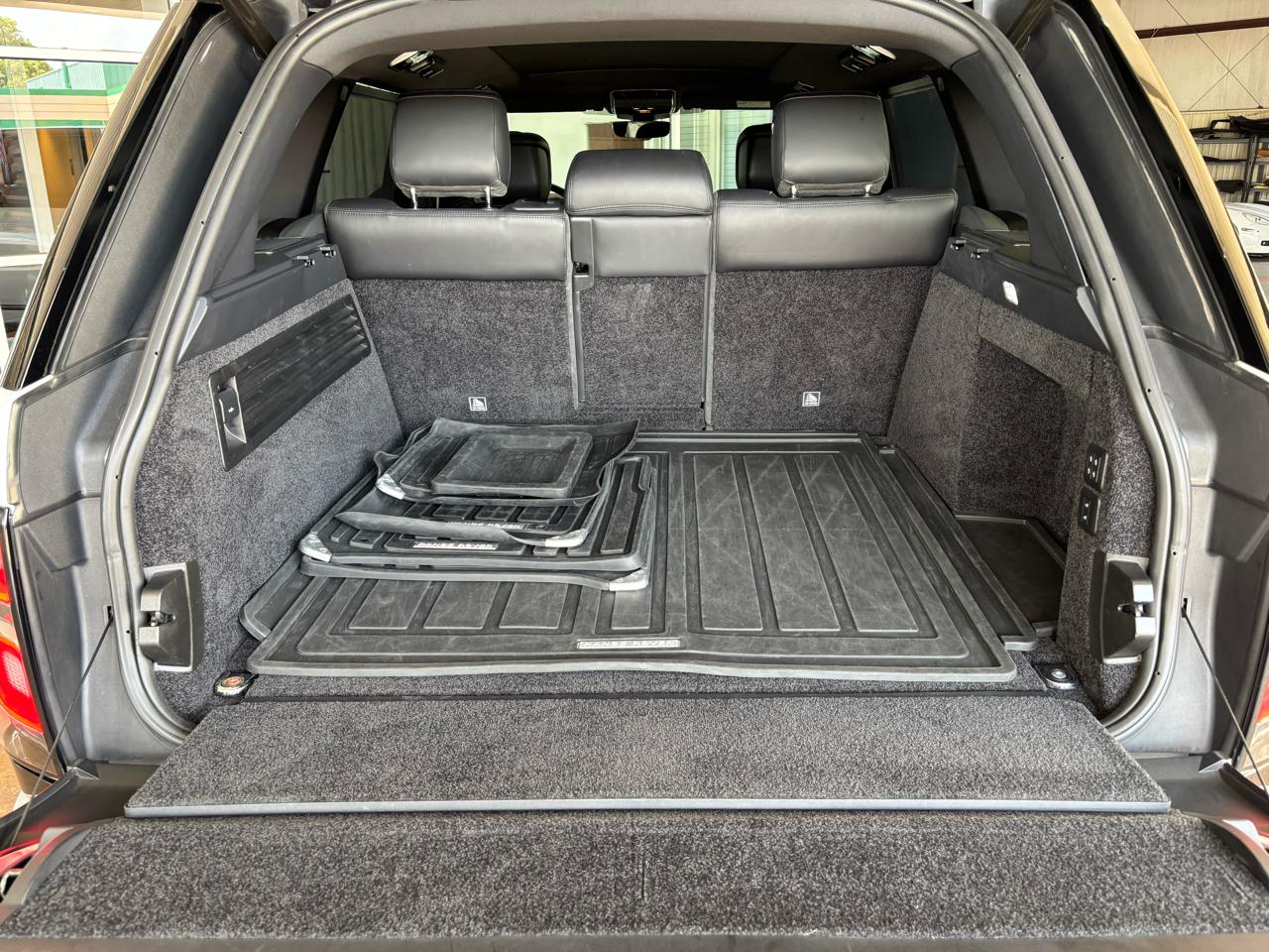 Land Rover Range Rover Supercharged LWB 2020