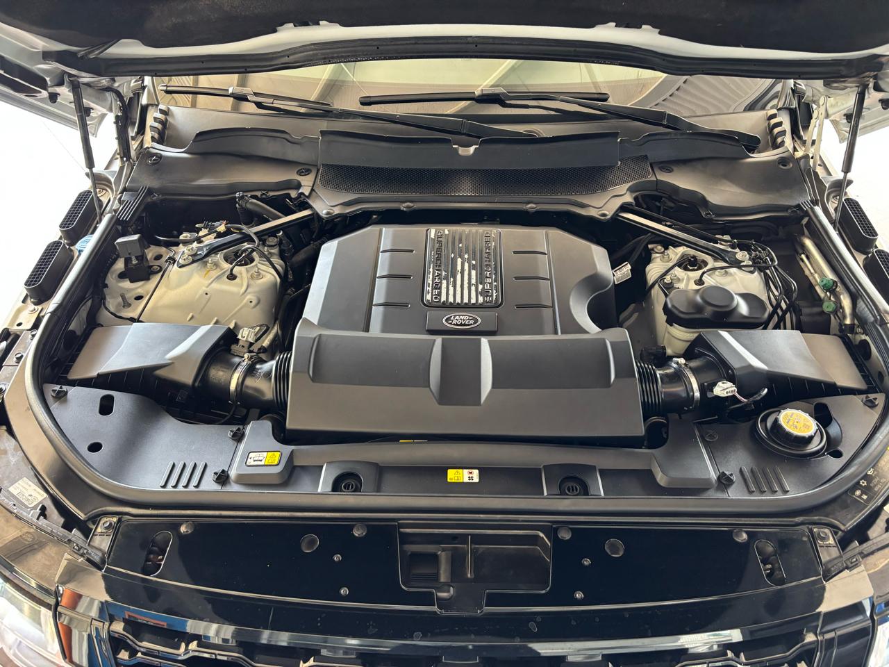 Land Rover Range Rover Supercharged LWB 2020