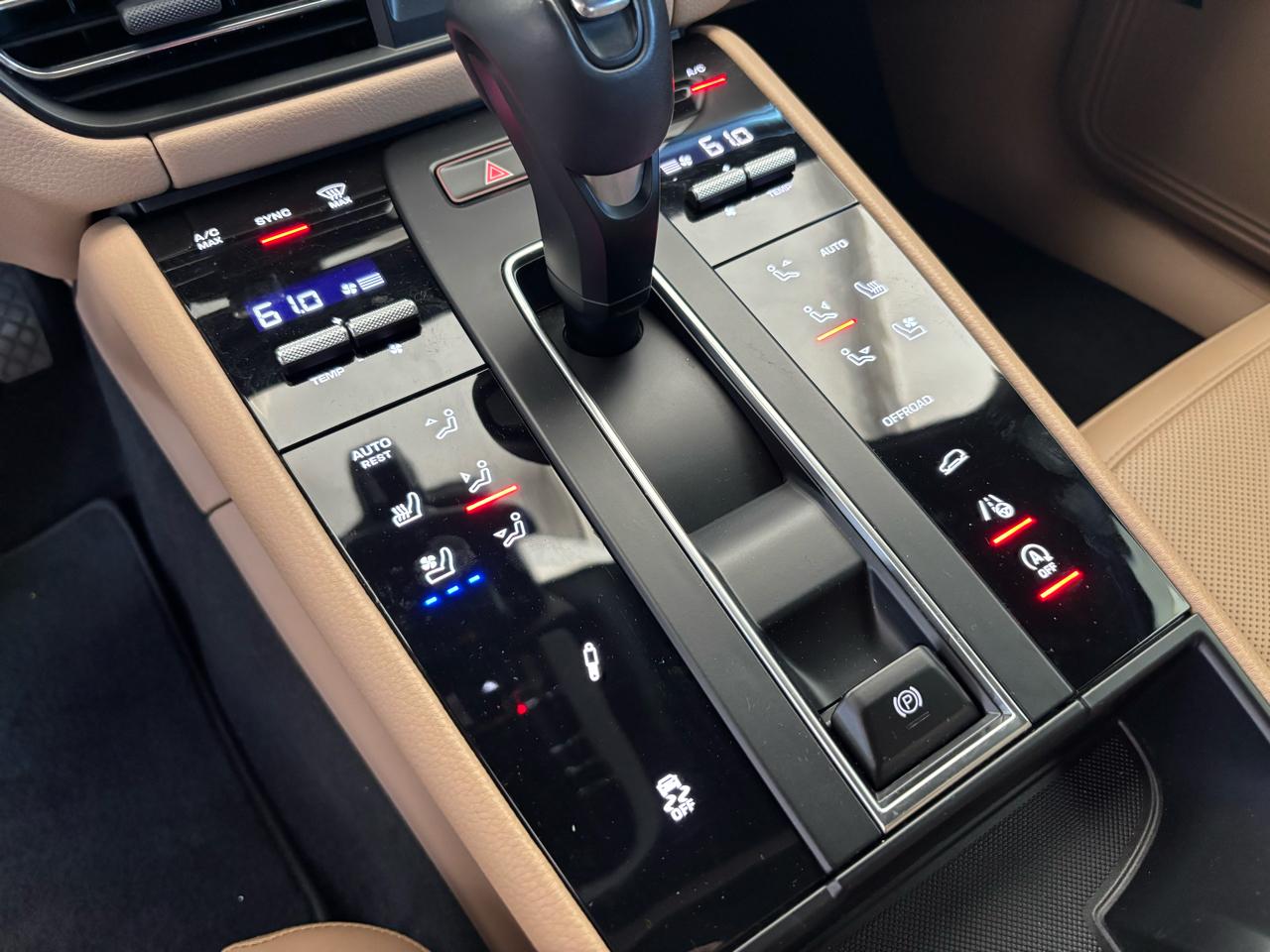 Porsche Macan AWD 2024