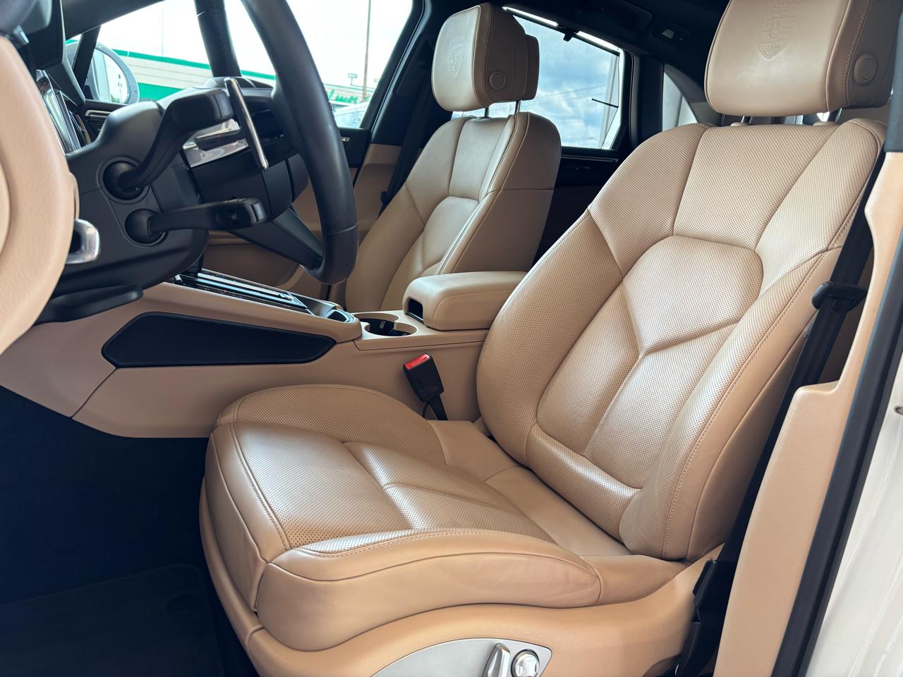 Porsche Macan AWD 2024