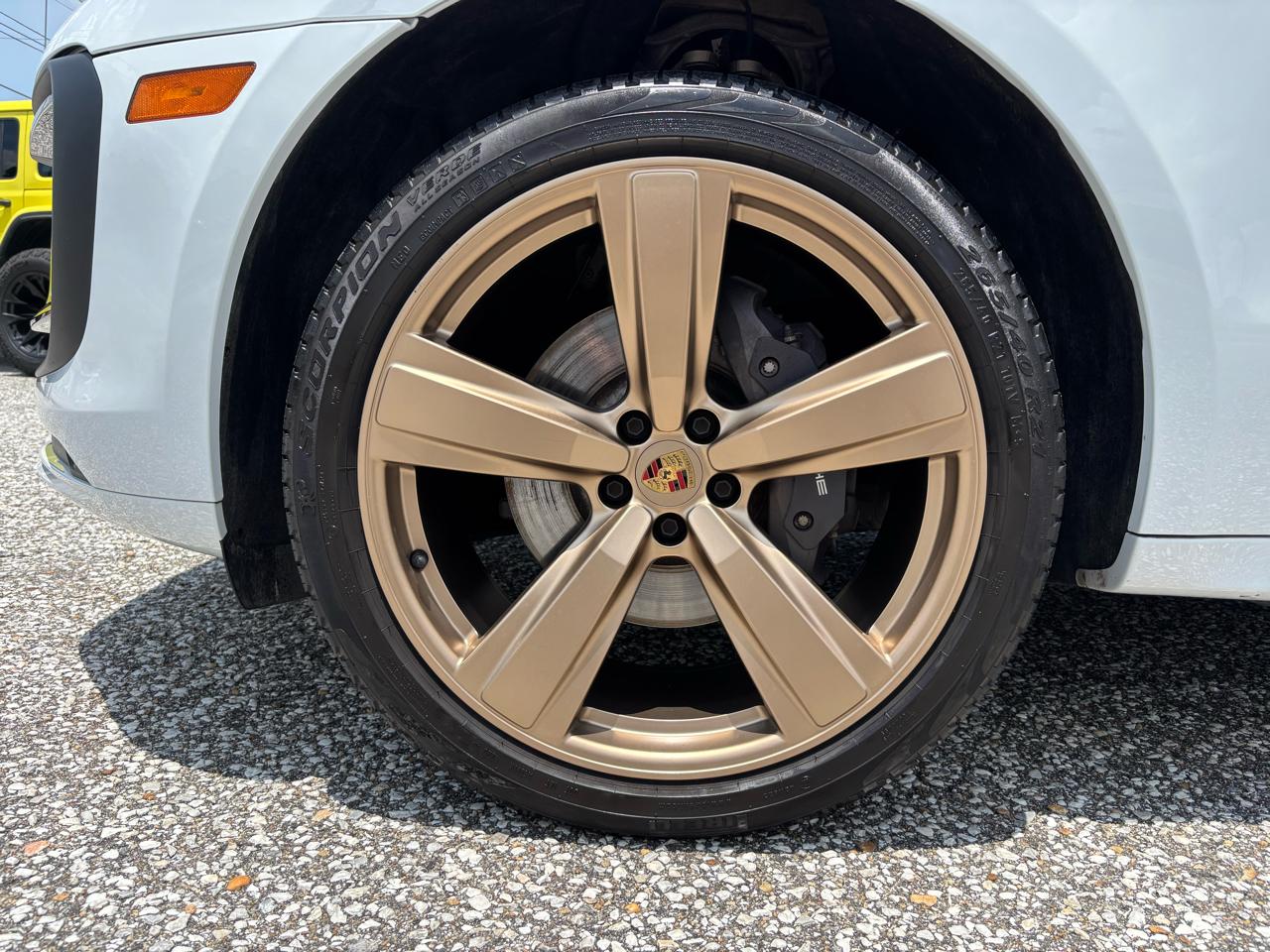 Porsche Macan AWD 2024