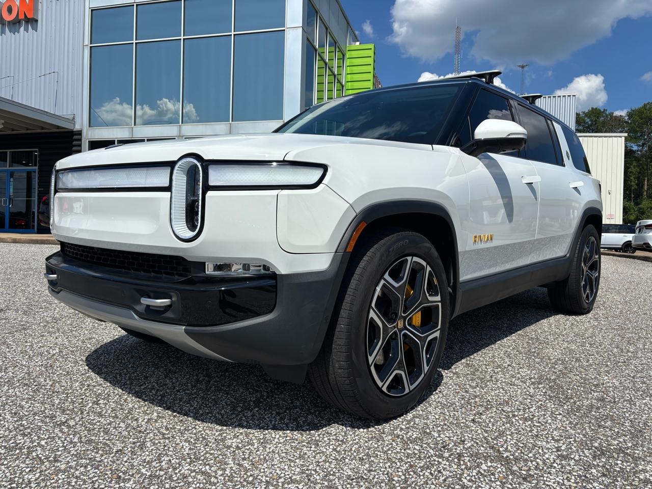 Rivian R1S Adventure Quad-Motor Large Pack 2024