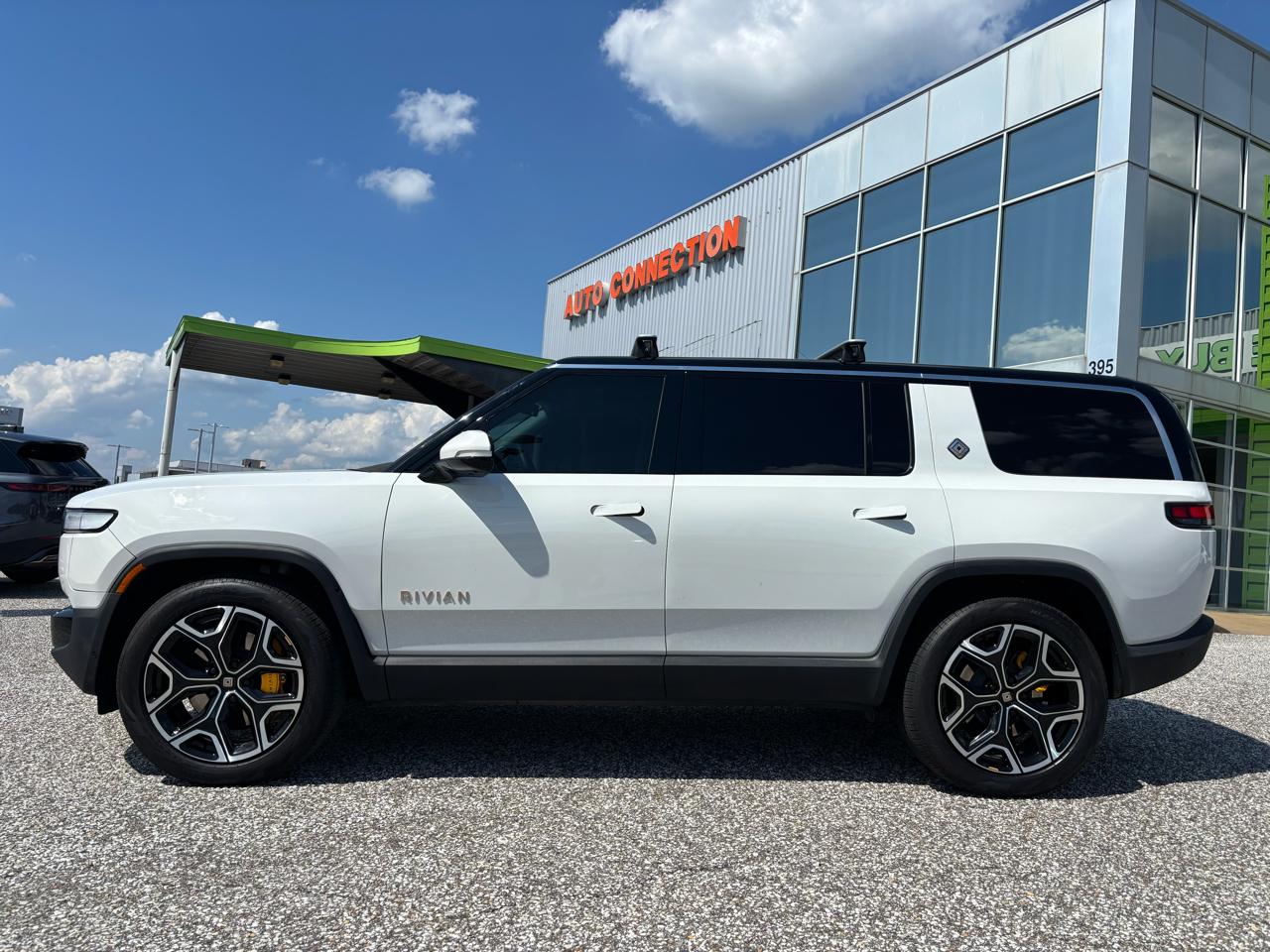 Rivian R1S Adventure Quad-Motor Large Pack 2024