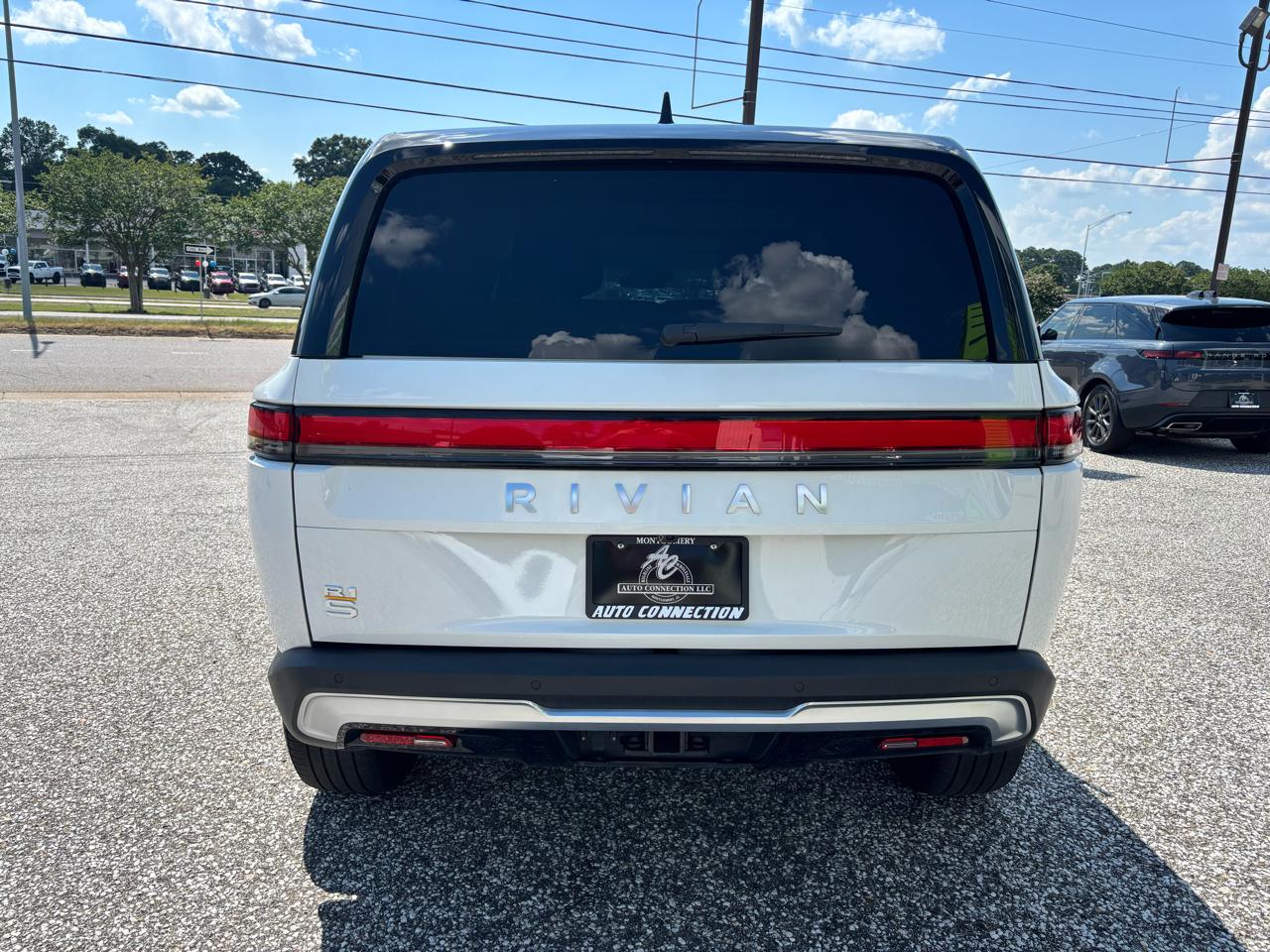 Rivian R1S Adventure Quad-Motor Large Pack 2024