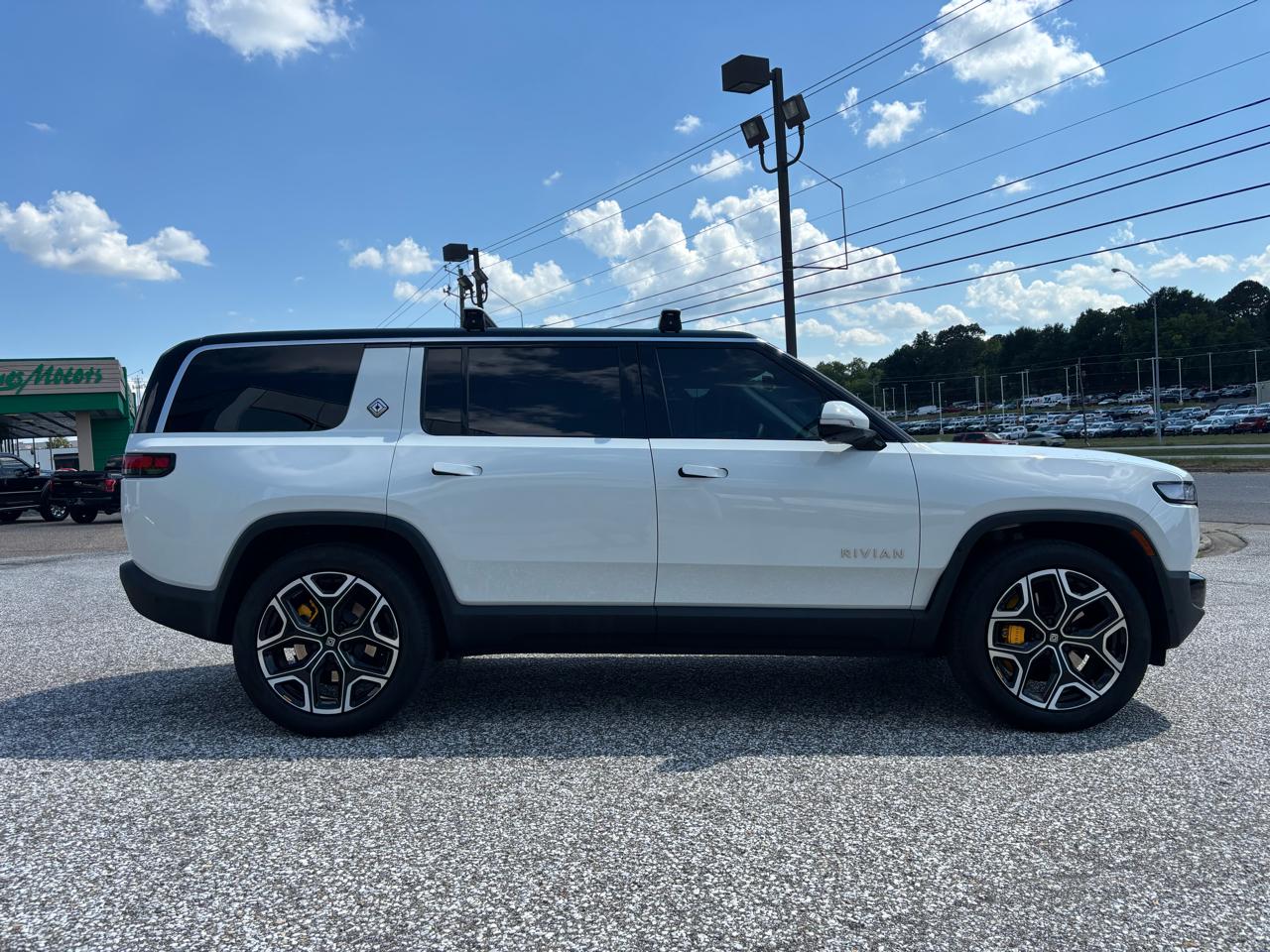Rivian R1S Adventure Quad-Motor Large Pack 2024