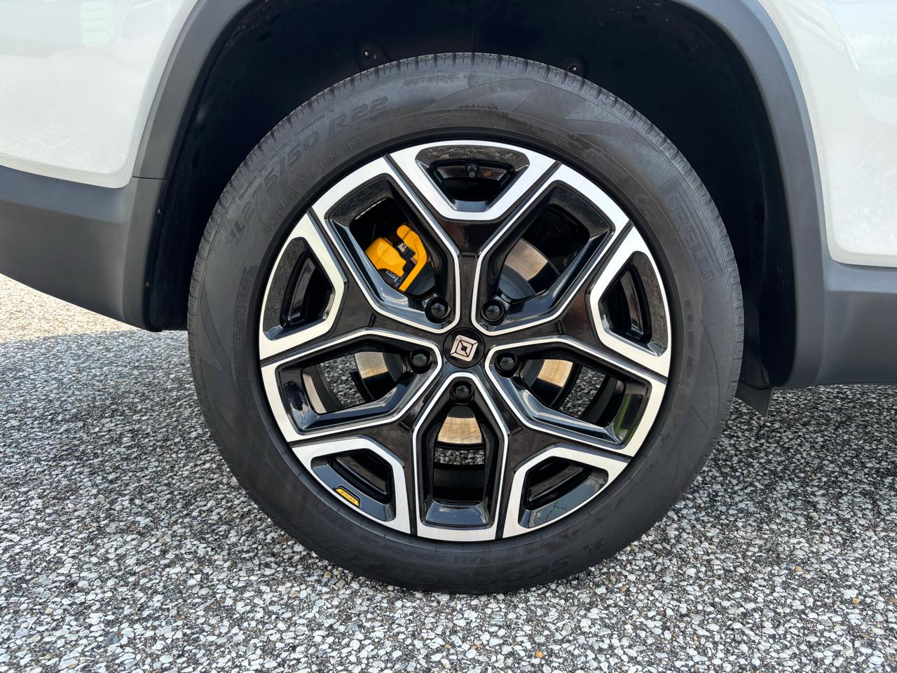 Rivian R1S Adventure Quad-Motor Large Pack 2024