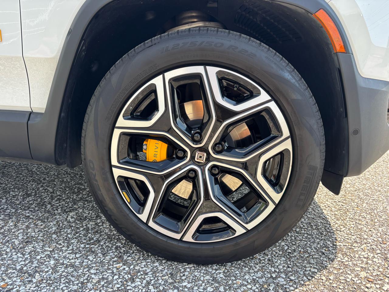 Rivian R1S Adventure Quad-Motor Large Pack 2024
