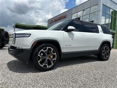 2024 Rivian R1S 