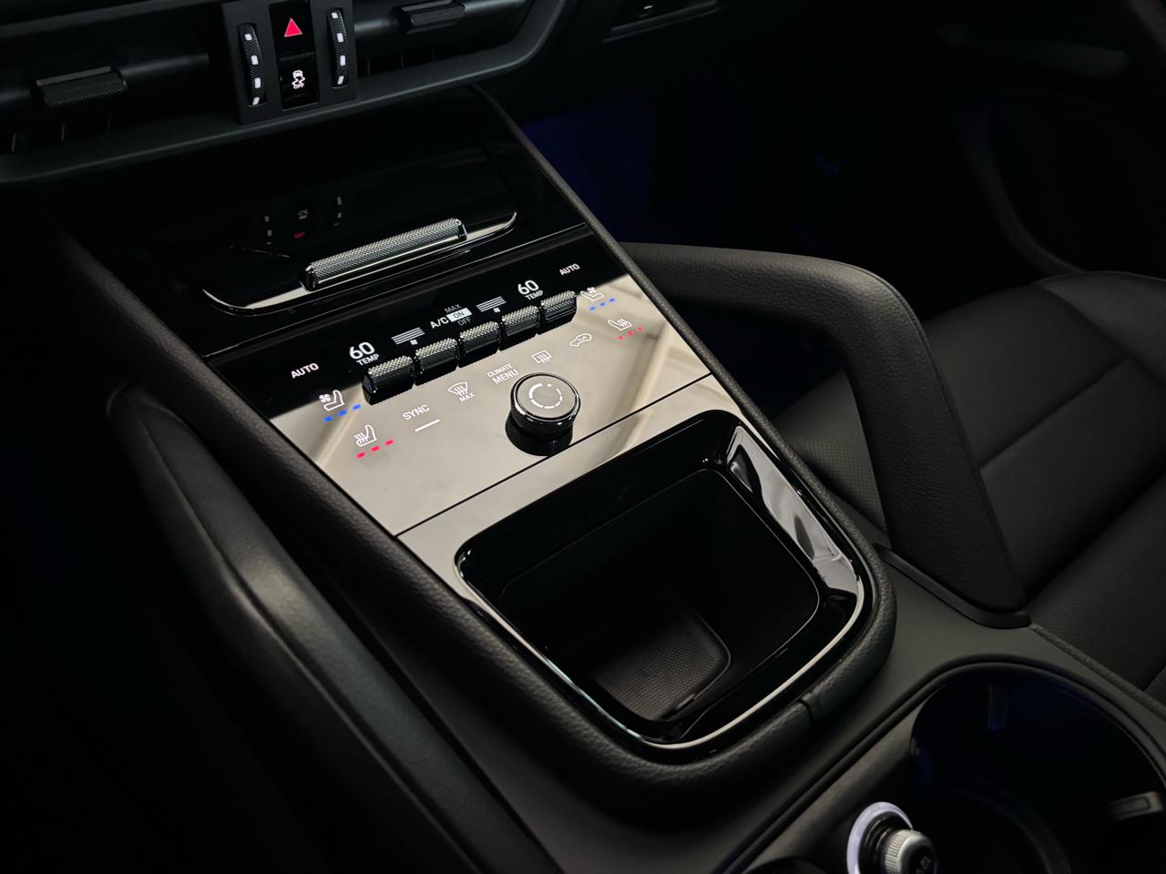 Porsche Cayenne AWD 2024