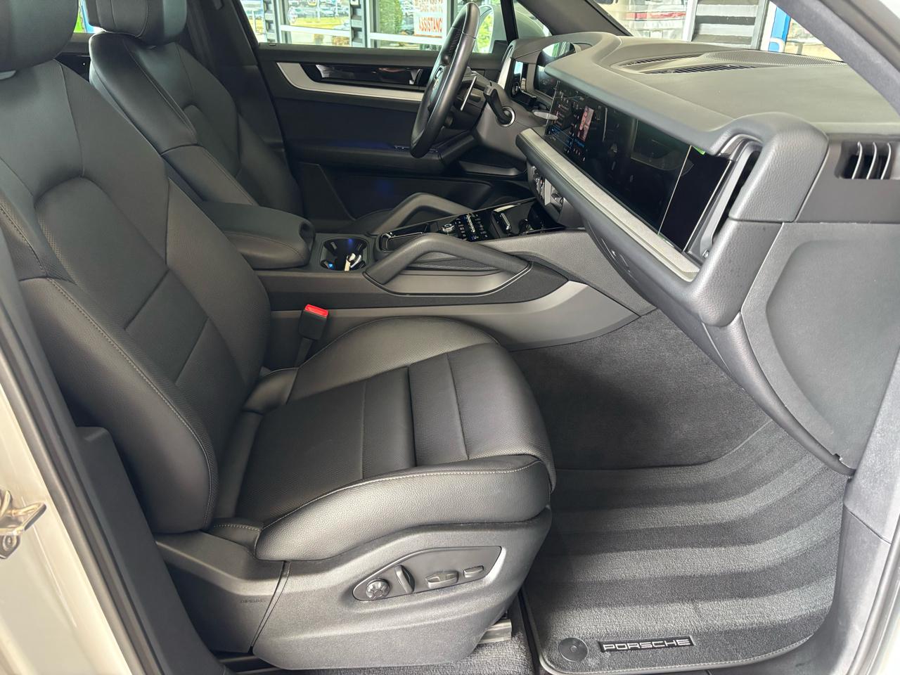 Porsche Cayenne AWD 2024