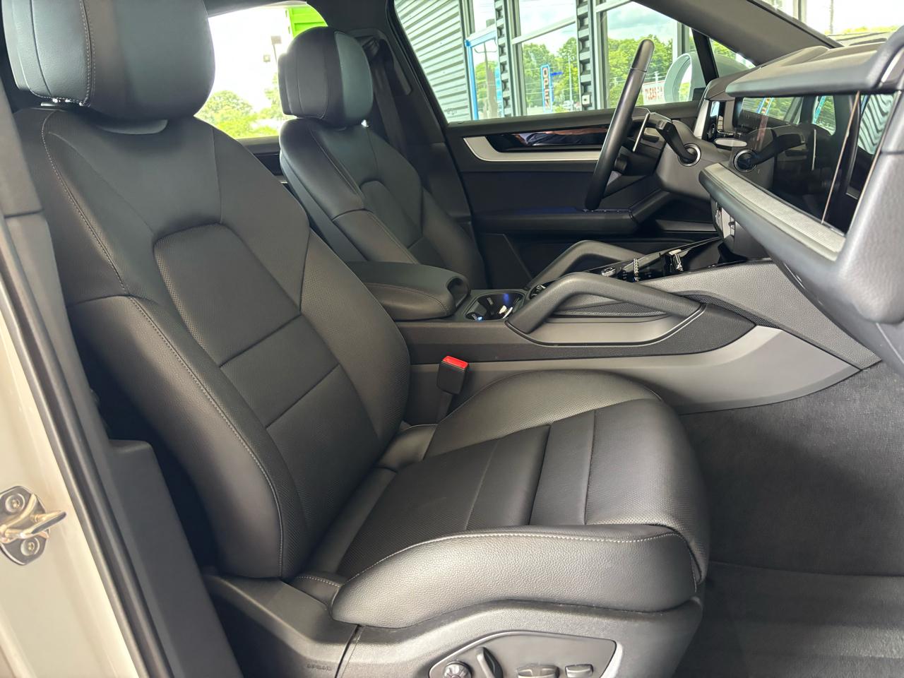 Porsche Cayenne AWD 2024