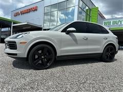 2023 Porsche Cayenne 