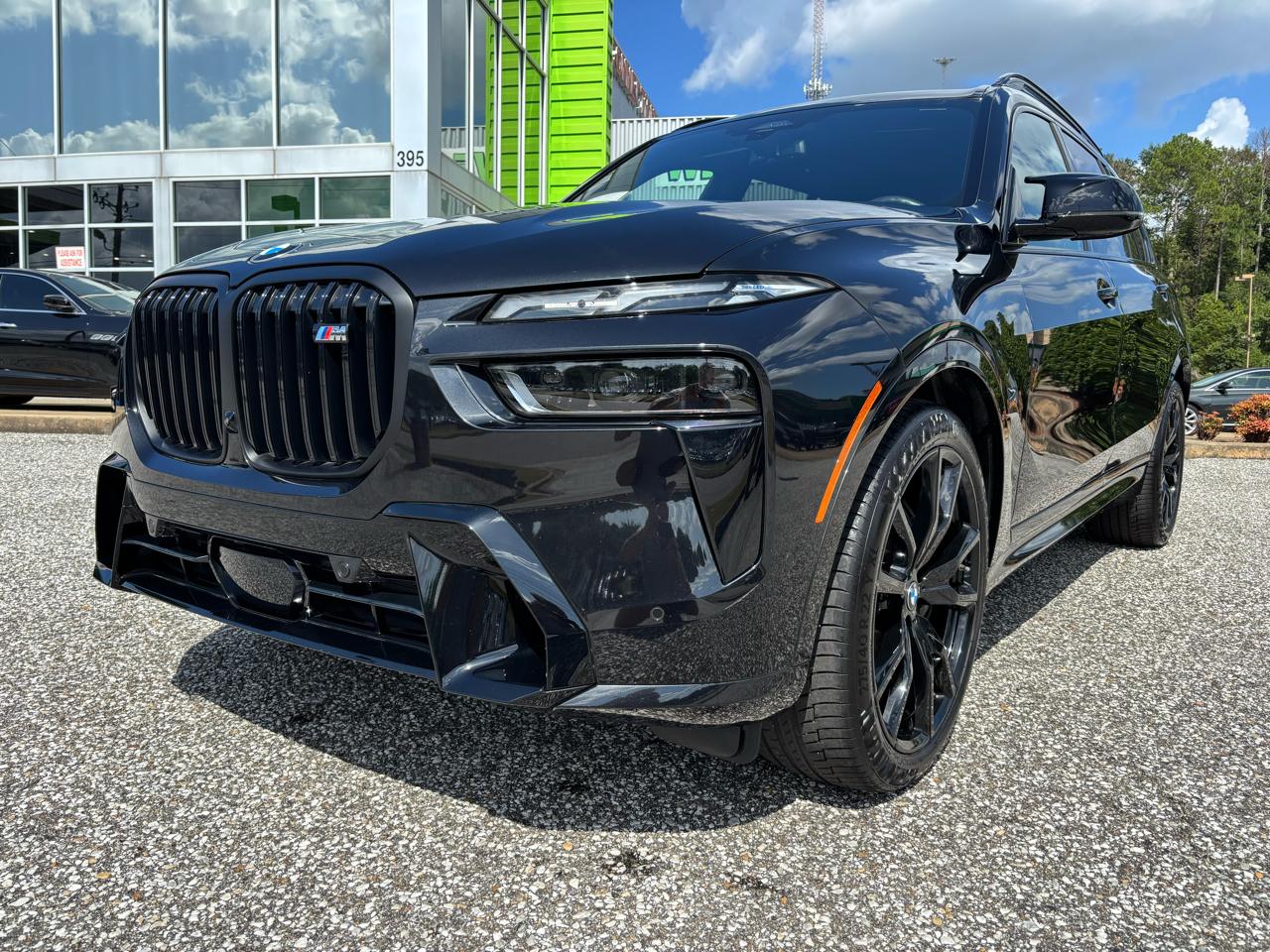 BMW X7 M60i Sports Activity Vehicle 2025