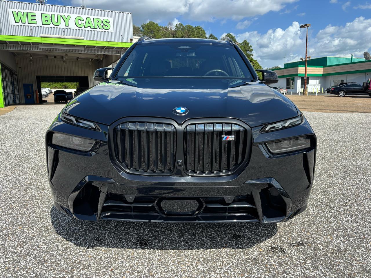 BMW X7 M60i Sports Activity Vehicle 2025