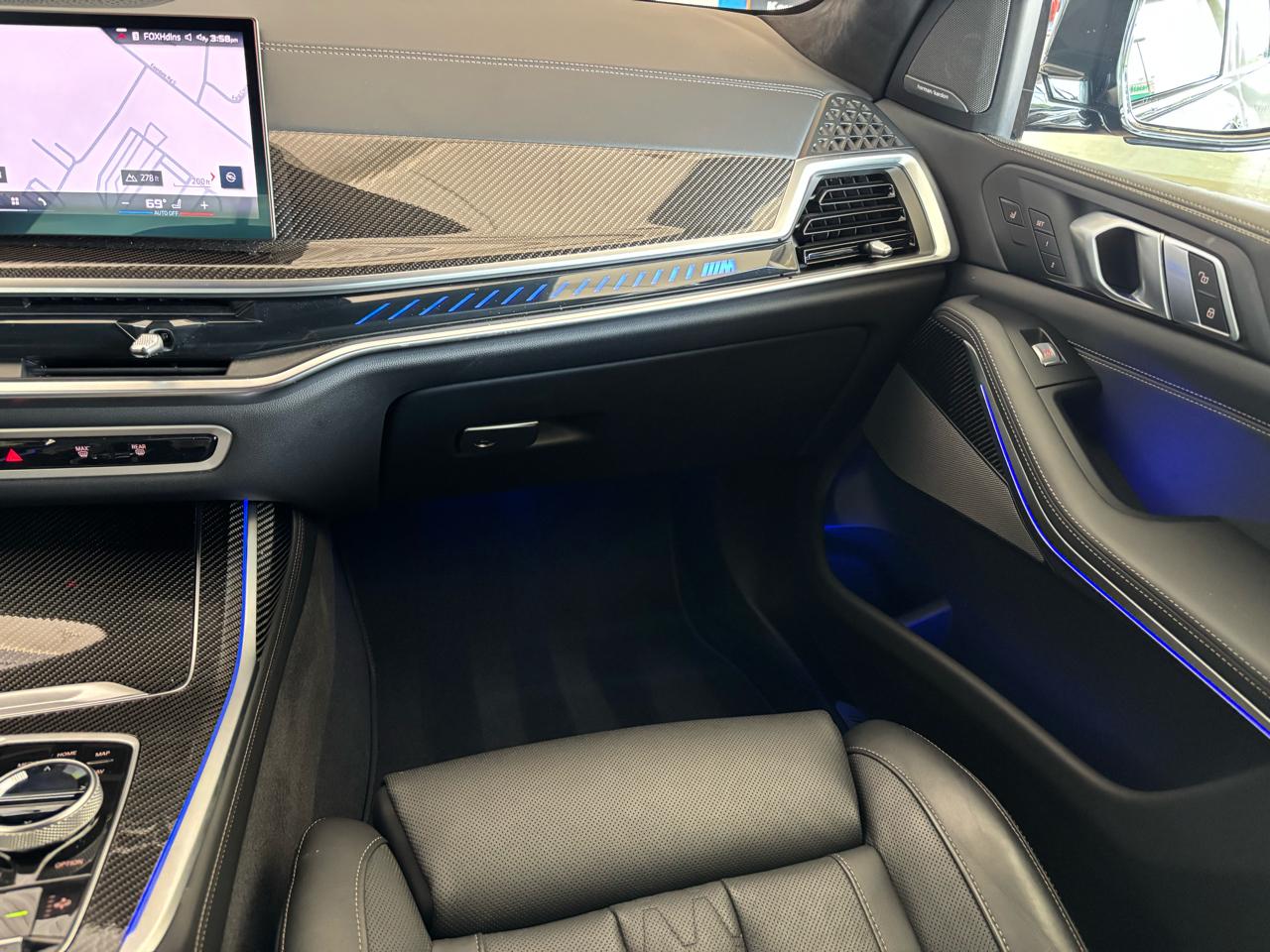 BMW X7 M60i Sports Activity Vehicle 2025
