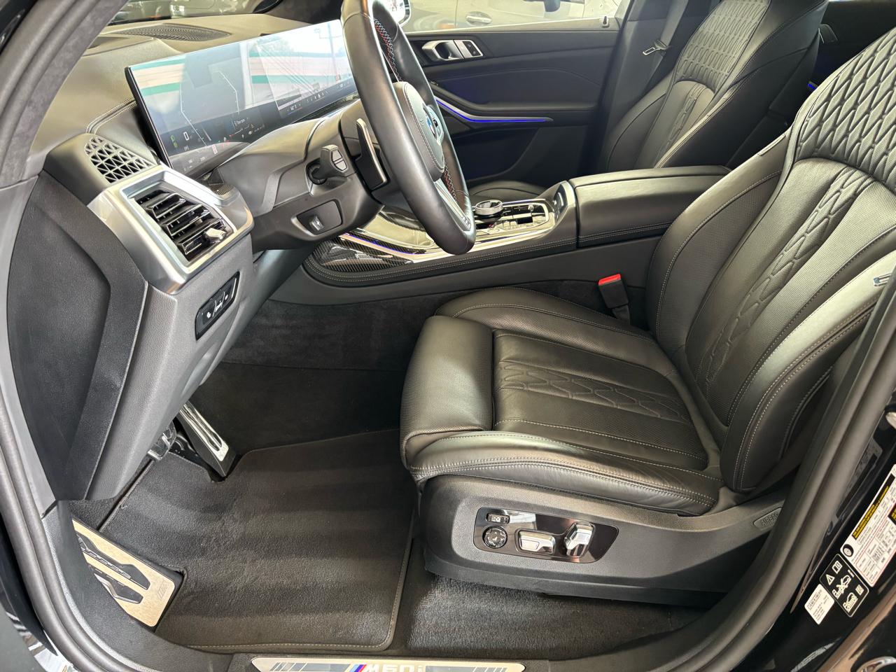 BMW X7 M60i Sports Activity Vehicle 2025
