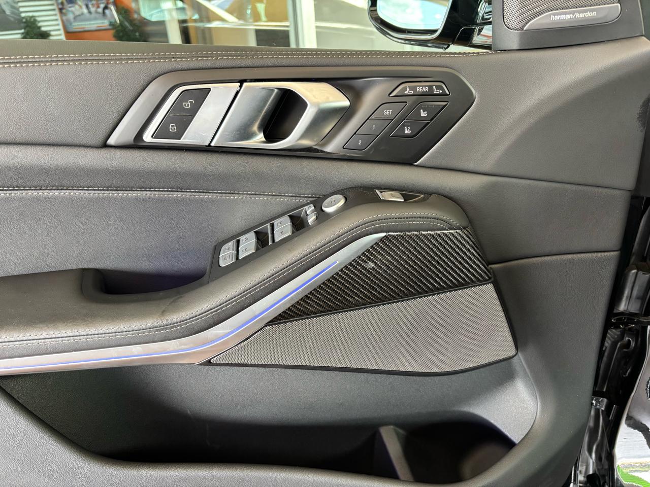 BMW X7 M60i Sports Activity Vehicle 2025