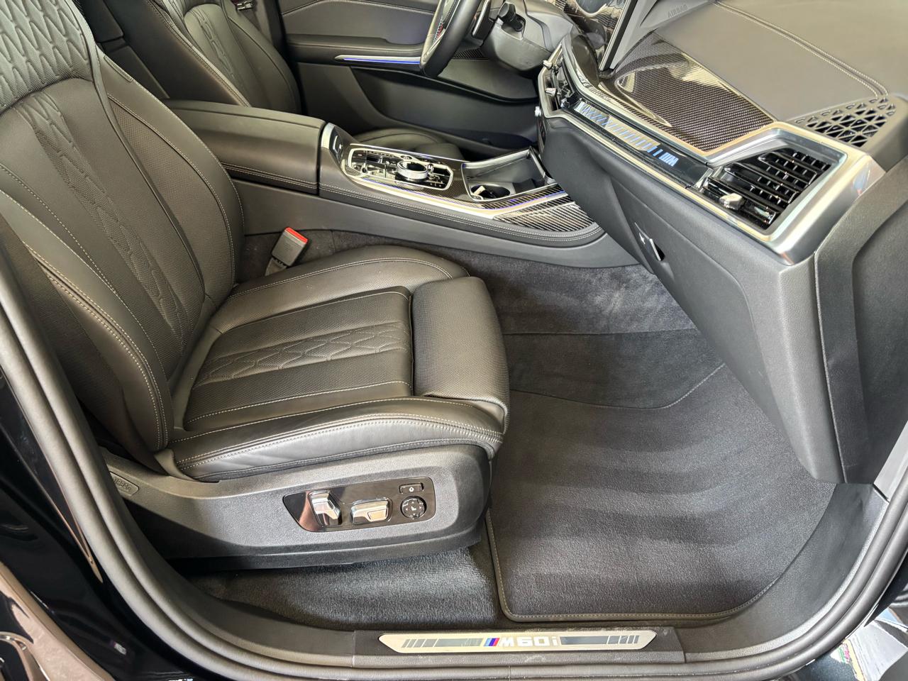 BMW X7 M60i Sports Activity Vehicle 2025