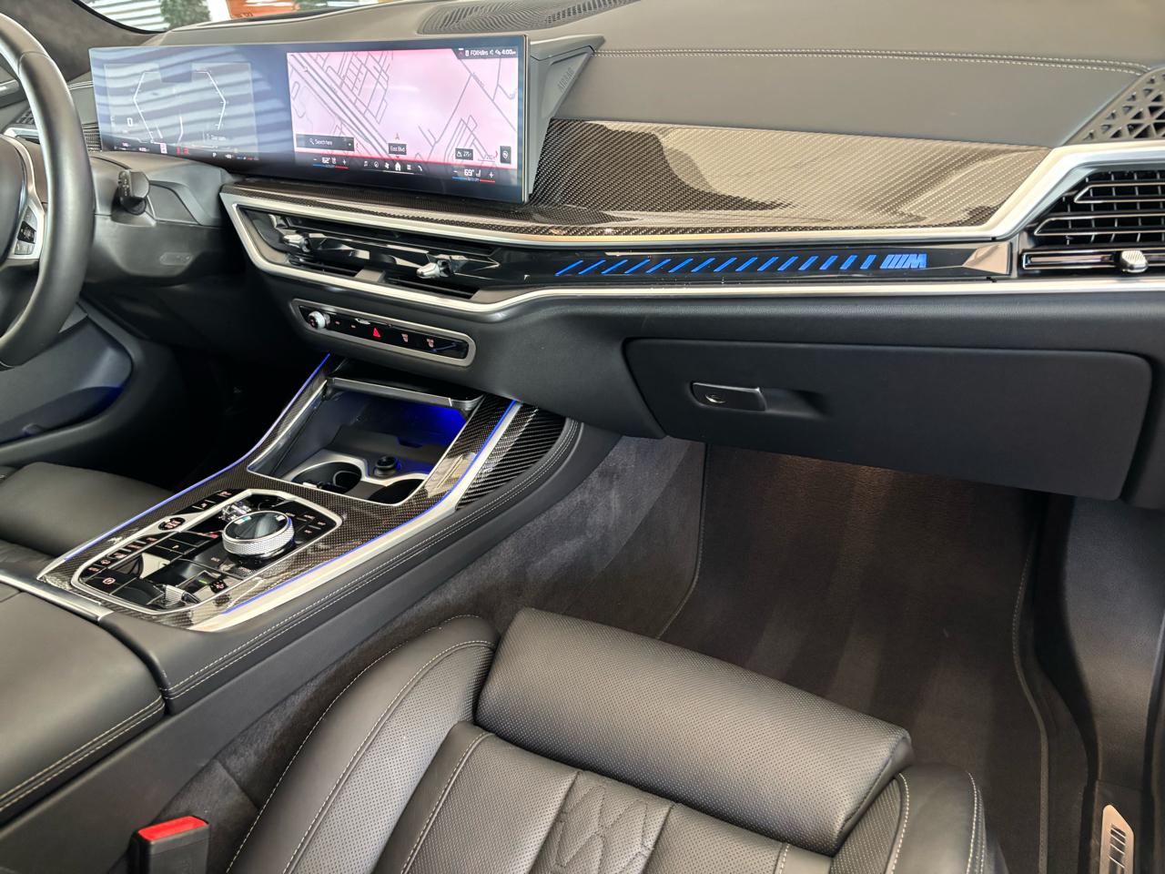 BMW X7 M60i Sports Activity Vehicle 2025