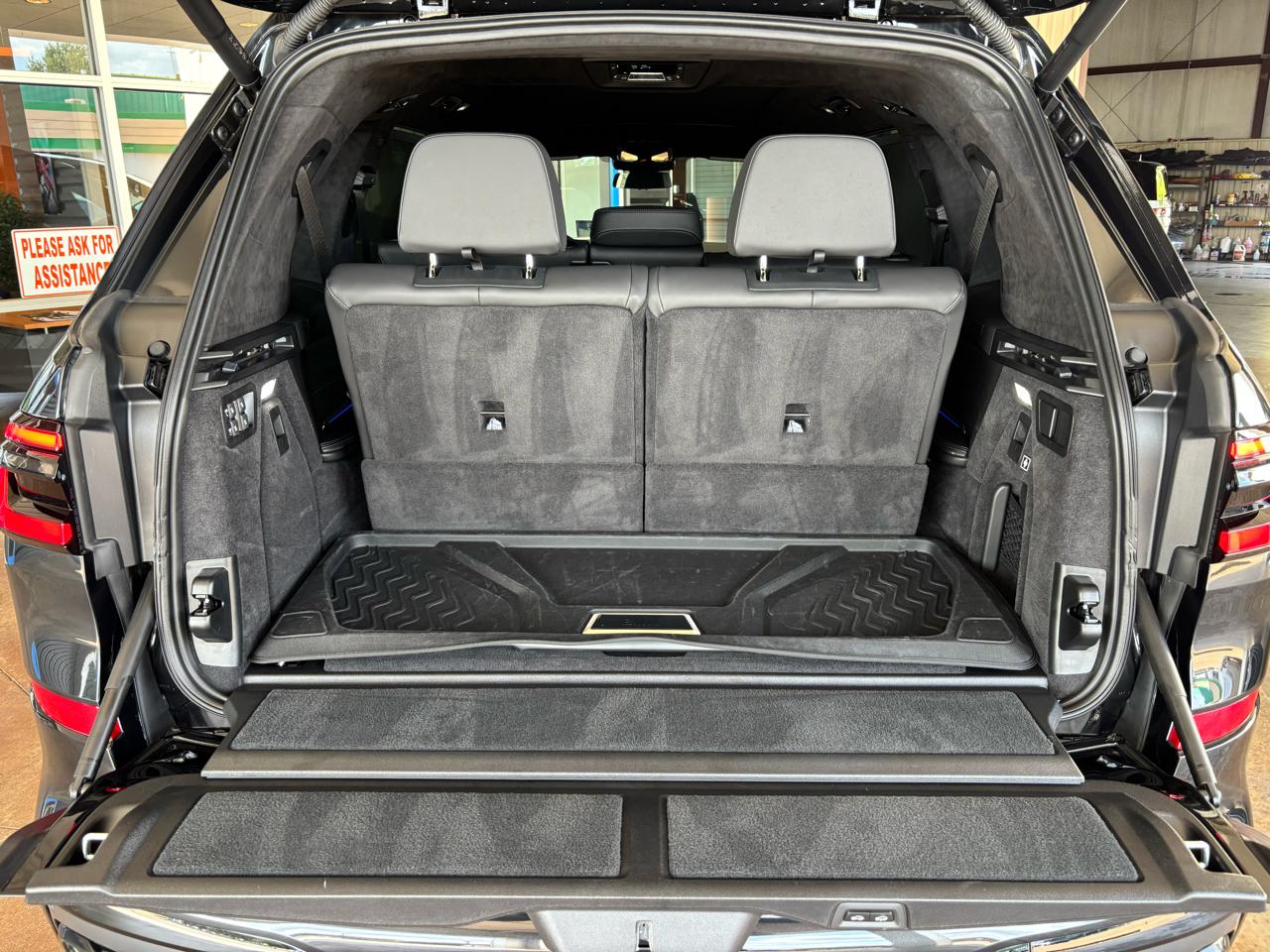 BMW X7 M60i Sports Activity Vehicle 2025