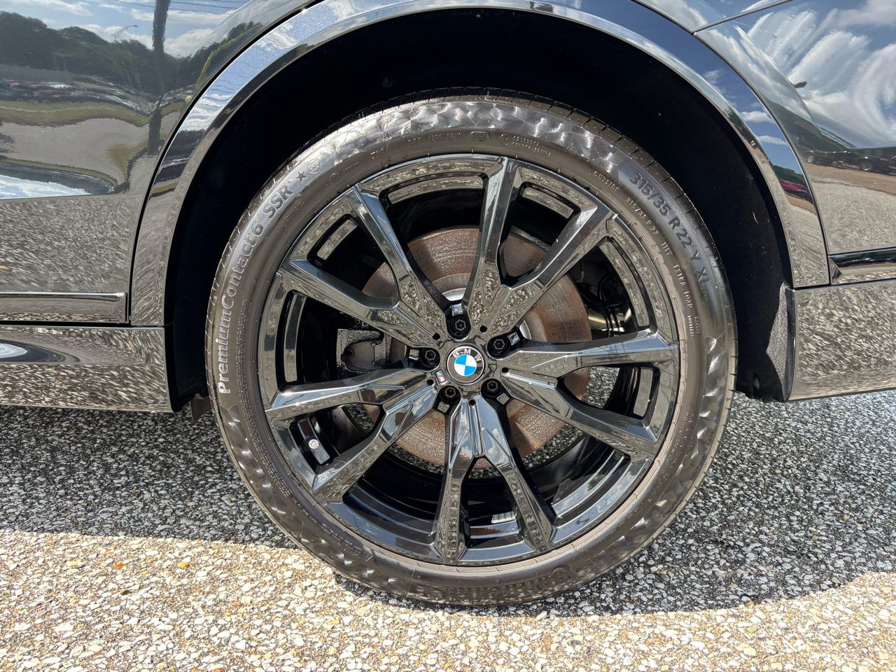 BMW X7 M60i Sports Activity Vehicle 2025