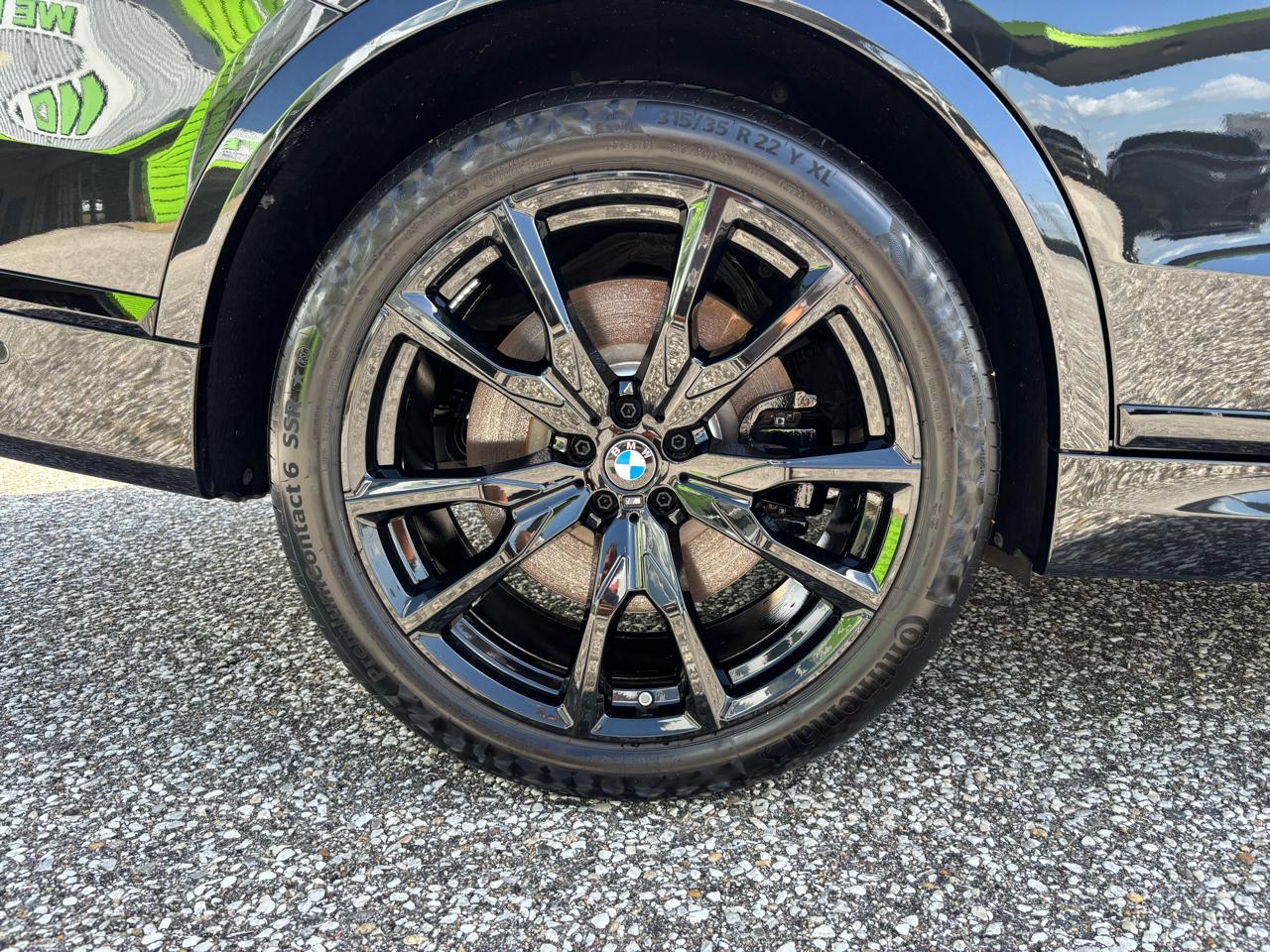 BMW X7 M60i Sports Activity Vehicle 2025