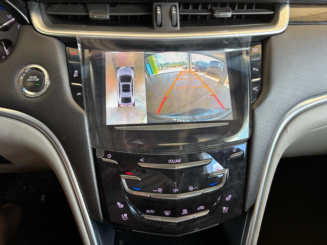 Cadillac XTS 4dr Sdn Luxury Collection FWD 2016