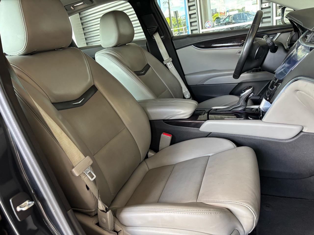 Cadillac XTS 4dr Sdn Luxury Collection FWD 2016