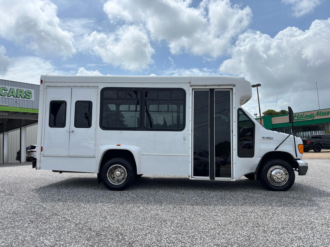 Ford Econoline Commercial Cutaway E-350 Super Duty 138" WB DRW 2006