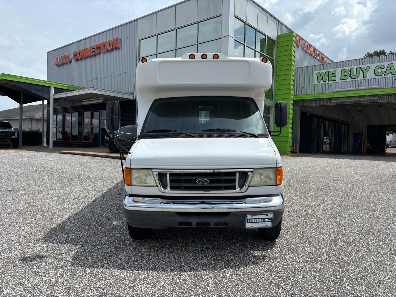 Ford Econoline Commercial Cutaway E-350 Super Duty 138" WB DRW 2006