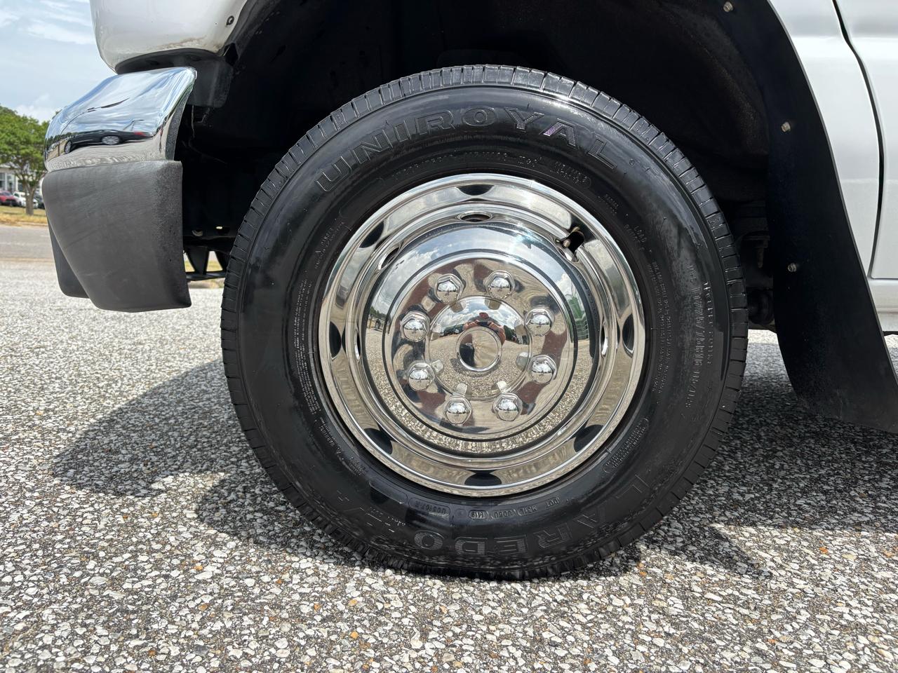 Ford Econoline Commercial Cutaway E-350 Super Duty 138" WB DRW 2006