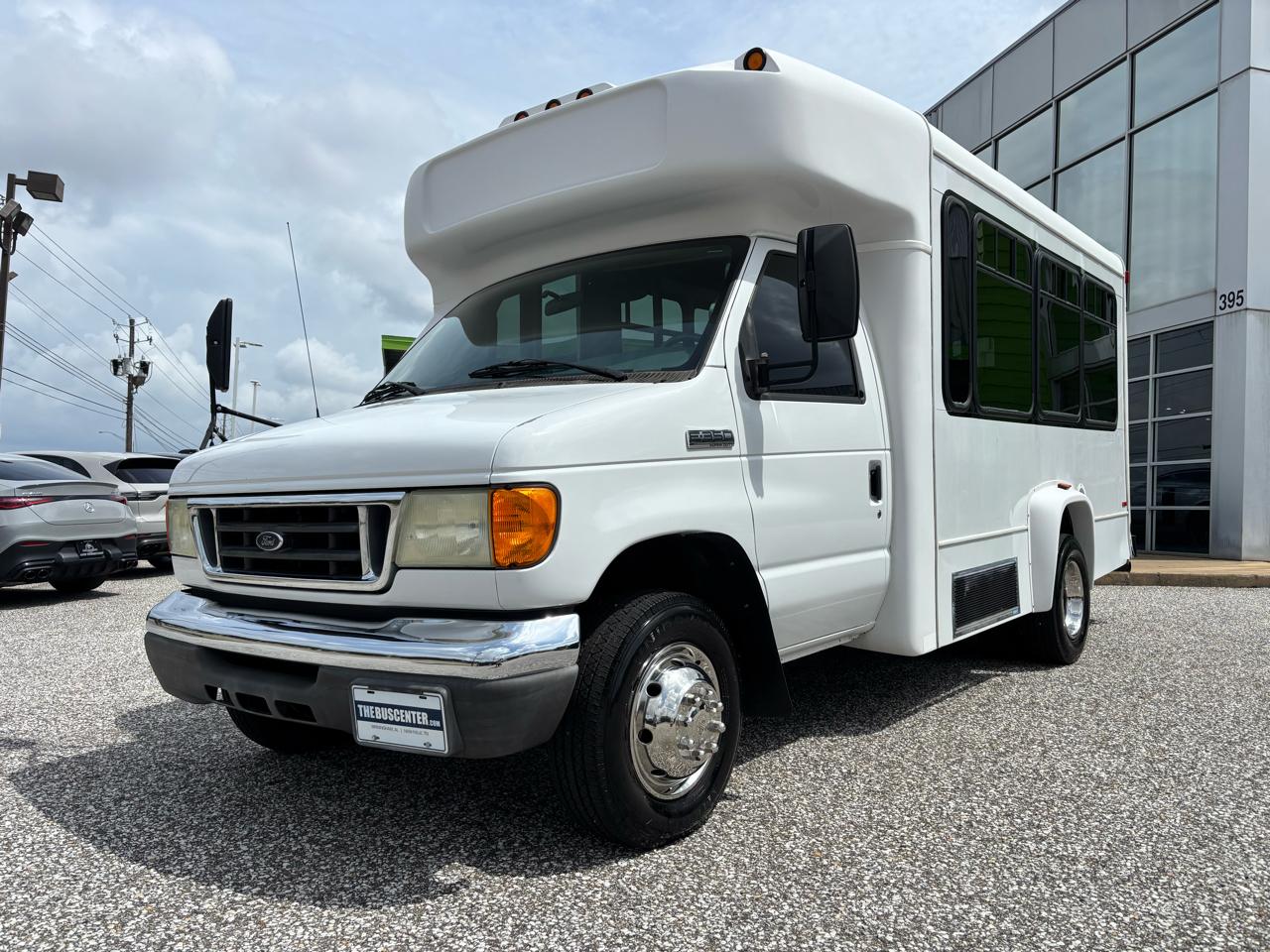 Ford Econoline Commercial Cutaway E-350 Super Duty 138" WB DRW 2006