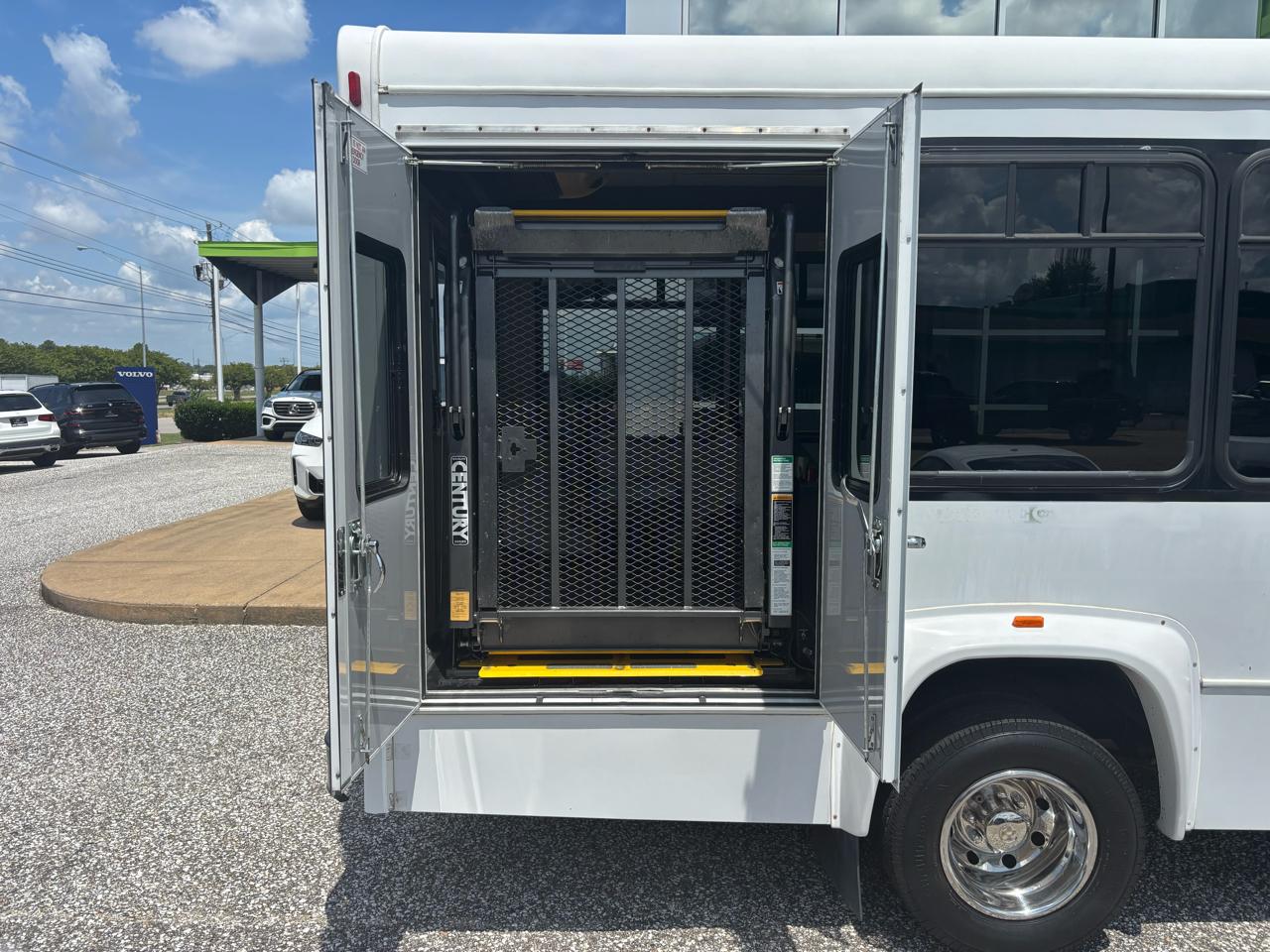 Ford E-Series E-350 XL Super Duty Extended 2006