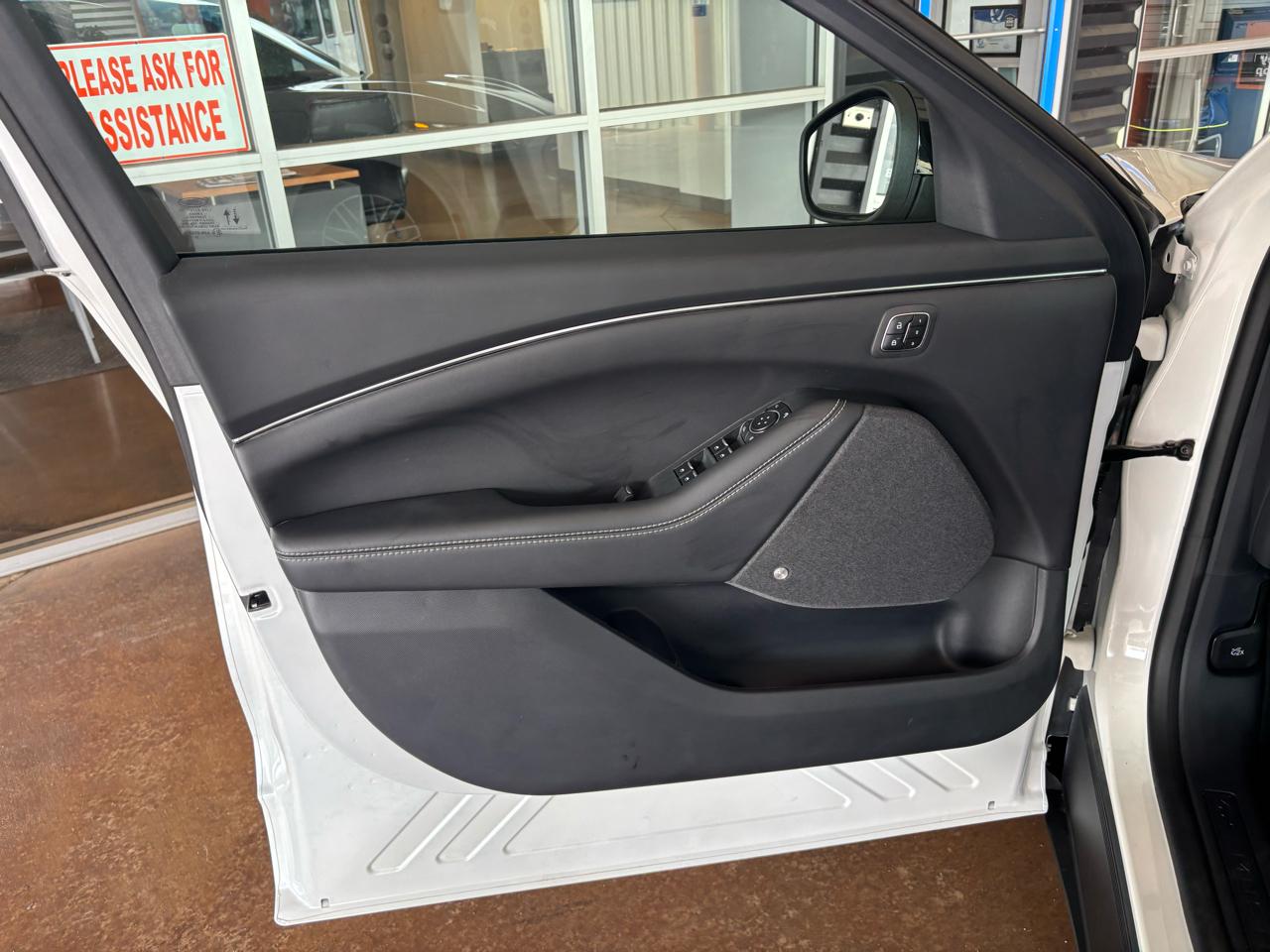 Ford Mustang Mach-E Premium RWD 2025