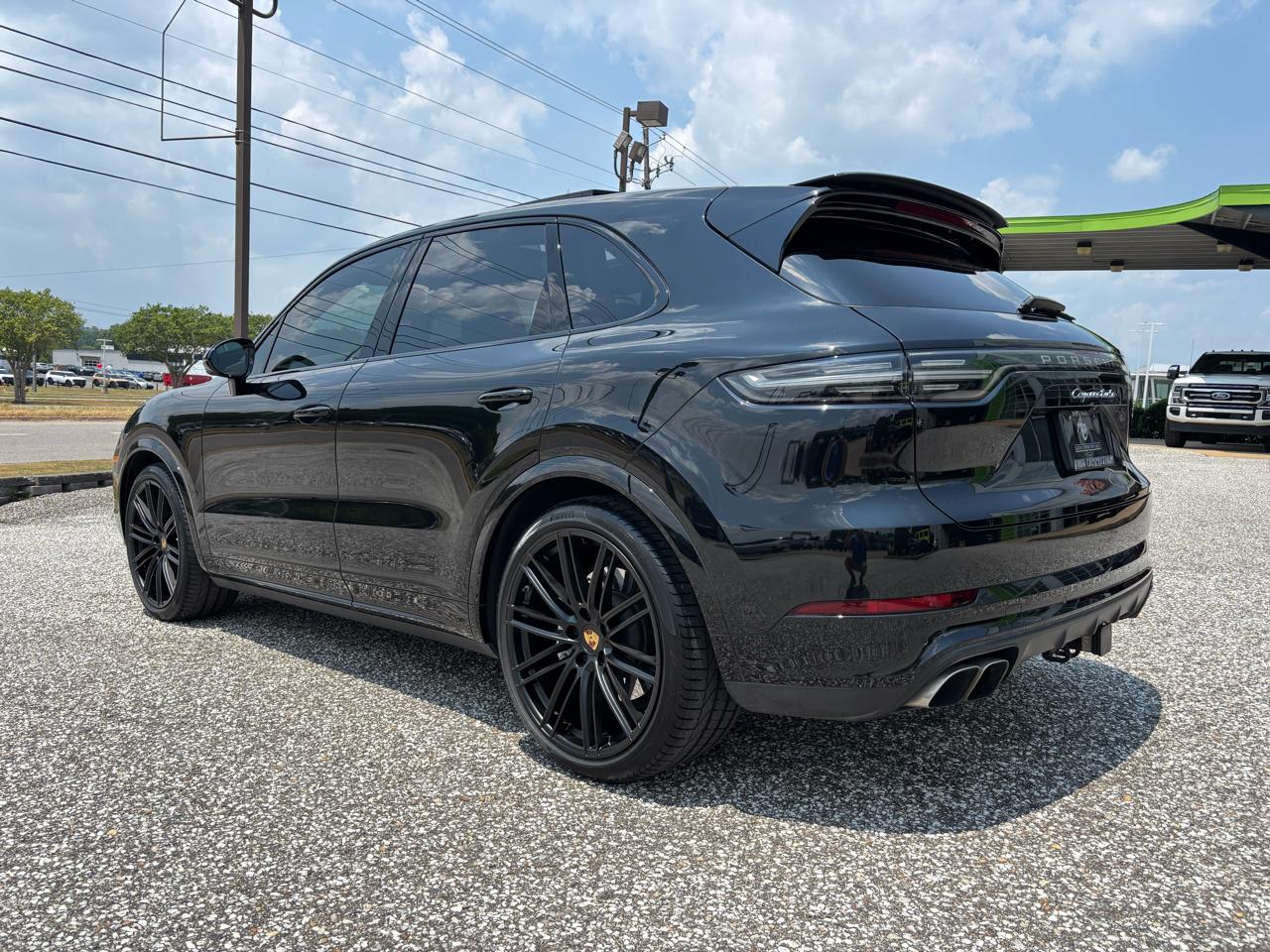 Porsche Cayenne Turbo AWD 2023